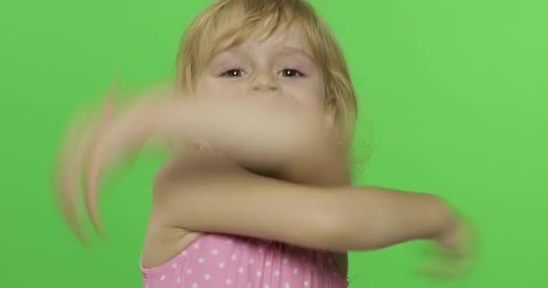 Positive girl emotionally make faces and smile in pink swimsuit. Chroma Key — Stock Video