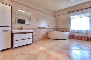 İçi güzel olan bir banyo.