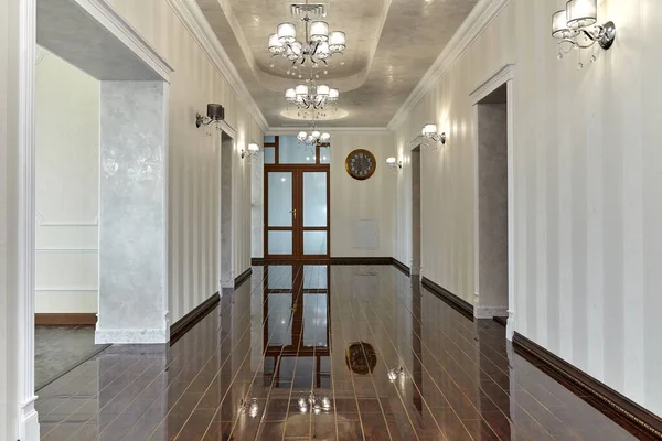 Aula Pintu Masuk Dengan Interior Yang Indah — Stok Foto