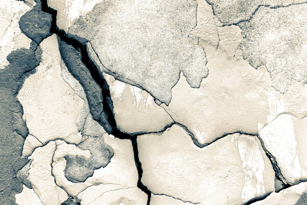 Бетон с большой трещиной
 