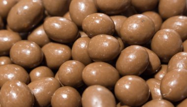 buruşuk kağıt üzerinde mor doku