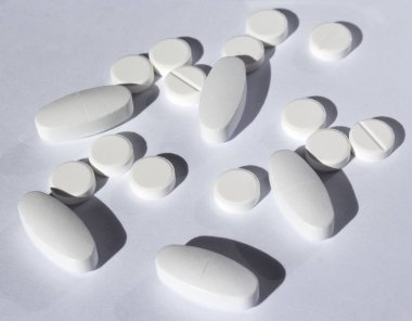 çok sayıda ilaç, tablet