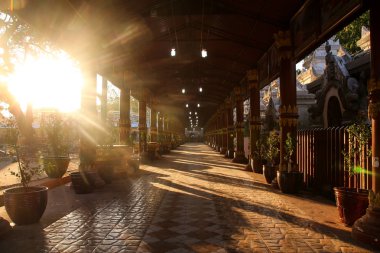 günbatımı Myanmar