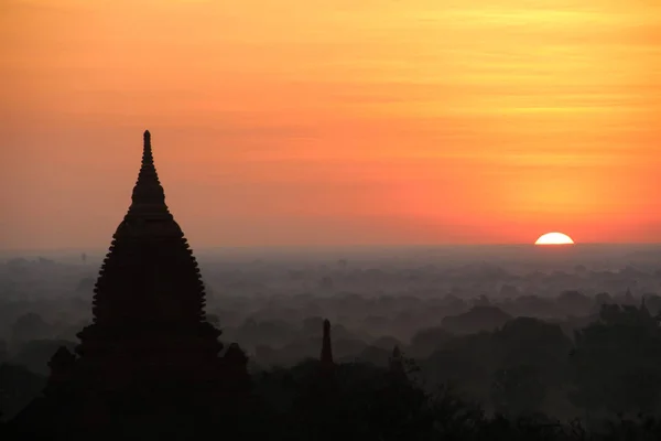Sunrise in Myanmar — Stock Photo, Image