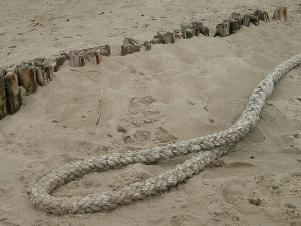 Corda Areia Praia Perdida Navio — Fotografia de Stock