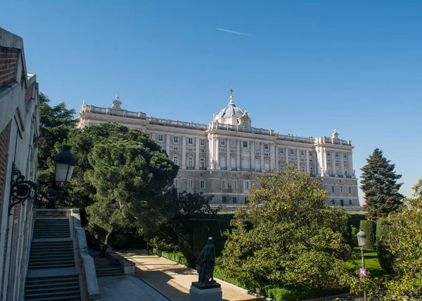 Madrid Kraliyet Sarayı Madrid Kentinde Ispanyol Kraliyet Ailesinin Resmi Ikamet — Stok fotoğraf