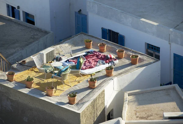 Ideiglenes Alszik Relaxációs Terület Tetőn Forró Nyári Napokon Nisyros Sziget — Stock Fotó