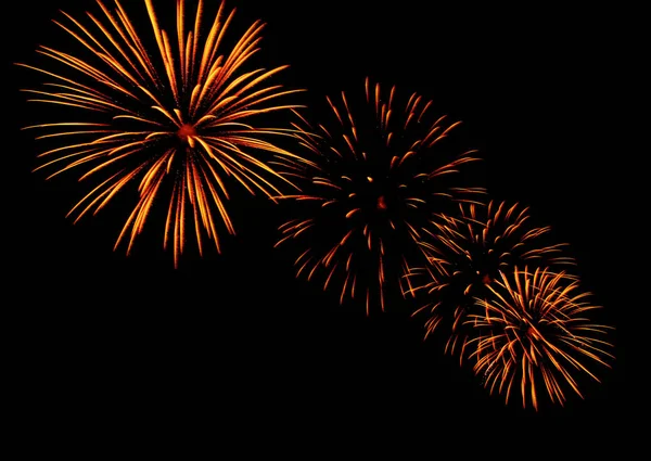 テキスト マルタ花火大会 独立記念日 新しい年の 爆発の暗い背景で分離されたカラフルな素晴らしい花火が場所でクローズ アップ — ストック写真