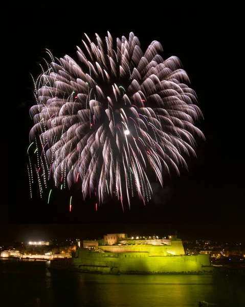Colorful Amazing Fireworks Valletta Malta City Reflection Background City Silhouette — Stock Photo, Image