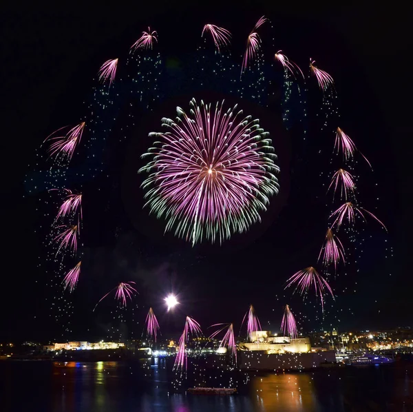 Amazing Fireworks Explode Fort Angelo Birgu Background Malta Fireworks Festival — Stock Photo, Image