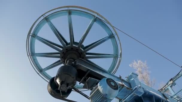 Winter ski lift wheel — Stock Video