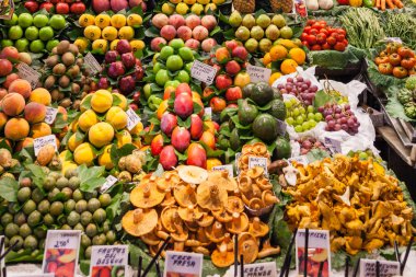 Pazarda taze meyve, Barcelona 