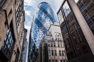 30 St. Mary Axe Binası, Londra