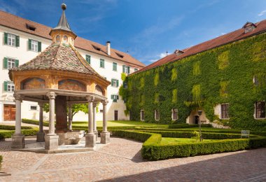 Abbazia di Novacella manzaralı