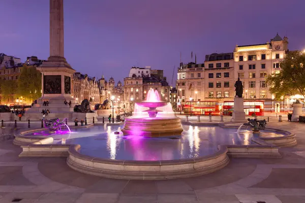 Trafalgar Square Nachts Verlicht Londen — Stockfoto