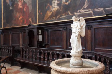 Güzel katedral iç dekorasyon ayrıntıları