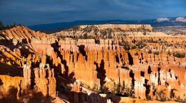 Bryce Canyon doğal görünümünü