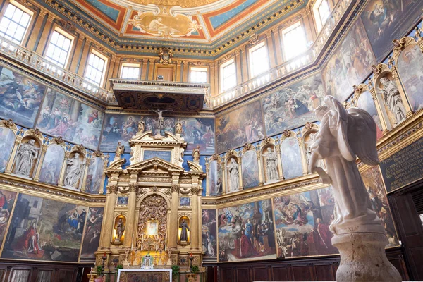 Güzel Katedral Dekorasyon Ayrıntıları — Stok fotoğraf