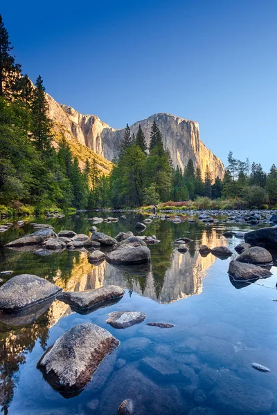 Долина Yosemite Yosemite Каліфорнія Сша — стокове фото