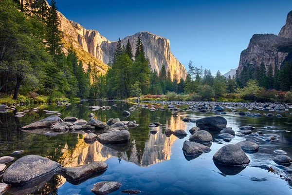 Долина Yosemite Yosemite Каліфорнія Сша — стокове фото