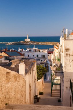 Güneydoğu İtalya 'nın Apulia bölgesindeki Vieste kasabasının manzarası