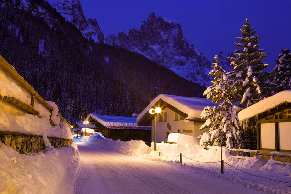 San Martino Castrozza Dan Dolomitler — Stok fotoğraf