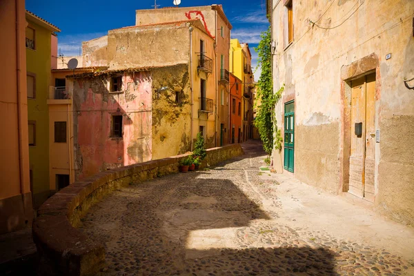 Luminosos Edificios Antiguos Boza Cerdeña Italia — Foto de Stock