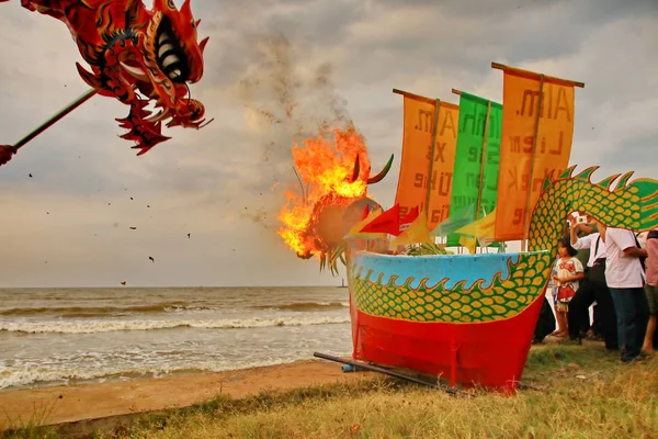 Peh Cun Barongsai Dragon Boat Burning Indonesians Chinese Descent Usually — Stock Photo, Image