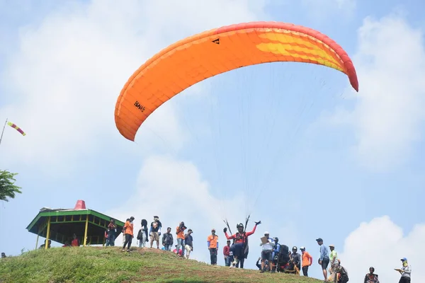 Atletas Parapente Mientras Compiten Campeonato Nacional Batang Java Central Indonesia — Foto de Stock