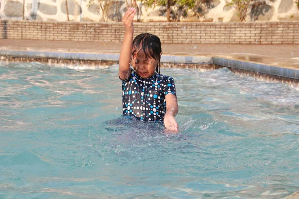 Little Girl Playing Water Pool Feeling Cheerful Happy Uplifting — Stock Photo, Image