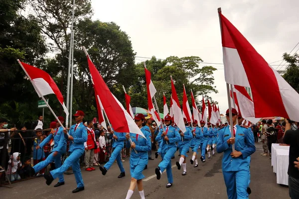 Pekalongan Central Java Indonesia April 2019 Participants Parade Puppet Costumes — Stock Photo, Image
