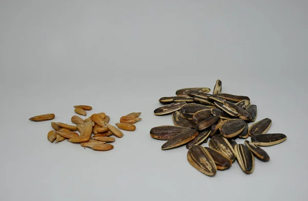 Przekąski z nasion słonecznika, które są gotowe do spożycia — Zdjęcie stockowe