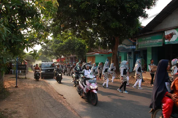 Residents Students Celebrate Commemoration Islamic Based School Graduation Marches Way — Stock Photo, Image