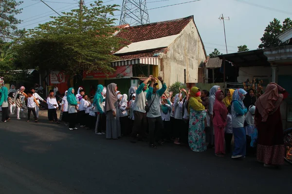 Residents Students Celebrate Commemoration Islamic Based School Graduation Marches Way — Stock Photo, Image