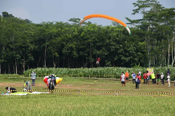 Athlètes Parapente Tout Participant Championnat National Batang Java Central Indonésie — Photo