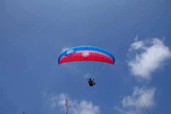 Milli Şampiyonada Yarışırken Yamaç Paraşütü Sporcular Batang Central Java Endonezya — Stok fotoğraf