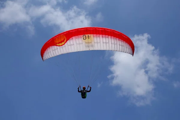 Milli Şampiyonada Yarışırken Yamaç Paraşütü Sporcular Batang Central Java Endonezya — Stok fotoğraf