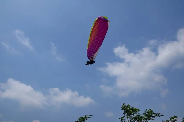 Paragliding Sportovci Když Soutěží Národním Šampionátu Batang Central Java Indonésie — Stock fotografie