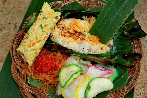 Nasi Bakar: Ez a fajta étel annyira ismerős Ázsiában, főleg Indonéziában — Stock Fotó