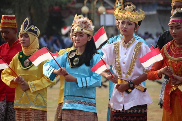 Parade Traditional Cultural Costumes Young People 74Th Republic Indonesia Anniversary — Stock Photo, Image