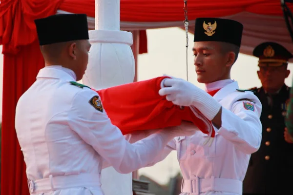Batang Java Central Indonesia Agosto 2019 Paskibraka Izamiento Bandera Indonesia — Foto de Stock