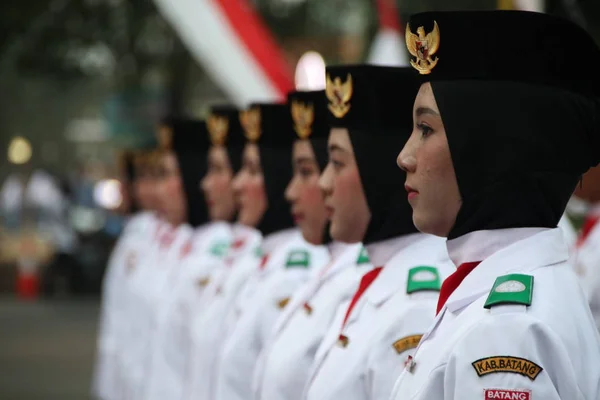 Batang Java Central Indonesia Agosto 2019 Paskibraka Izamiento Bandera Indonesia — Foto de Stock