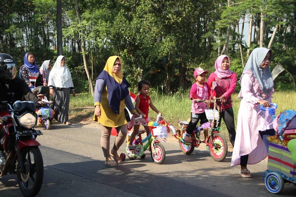 Bike Parade Firar Republiken Indonesiens Självständighetsdag — Stockfoto