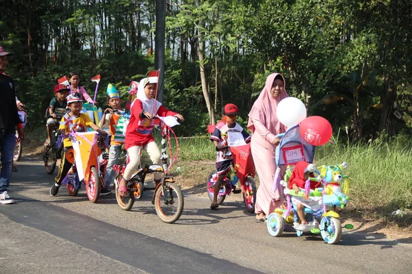 Bisiklet Geçit Töreni Endonezya Cumhuriyeti Bağımsızlık Günü Anısına — Stok fotoğraf