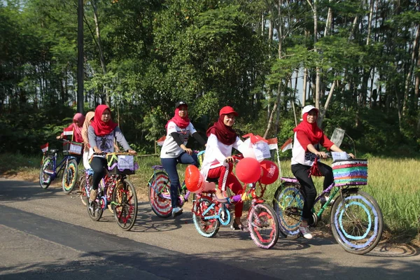 Bike Parade Firar Republiken Indonesiens Självständighetsdag — Stockfoto