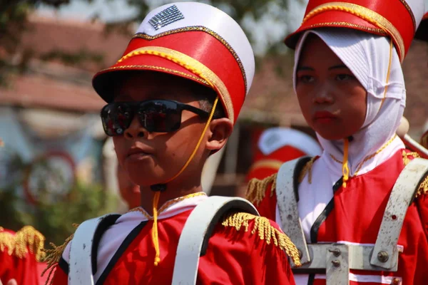 Desfile Trajes Culturais Tradicionais Por Jovens Cerimônia Aniversário 74Th Republic — Fotografia de Stock