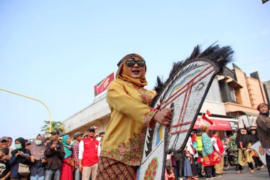  Jathilan/Kuda topakdans performansları. Jathilan/Kuda Lumping Java geleneksel bir dans.