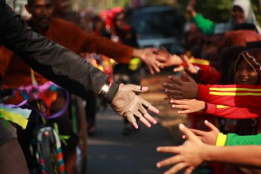 Batang, Orta Java, Endonezya. 23 Ağustos 2019 : Bisiklet yürüyüşü, Endonezya Cumhuriyeti'nin bağımsızlık gününün anısına