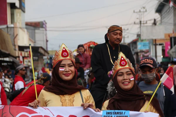 Mulheres Indonésias Bonitas Vestindo Trajes Tradicionais Carnaval Único Legal Batang — Fotografia de Stock