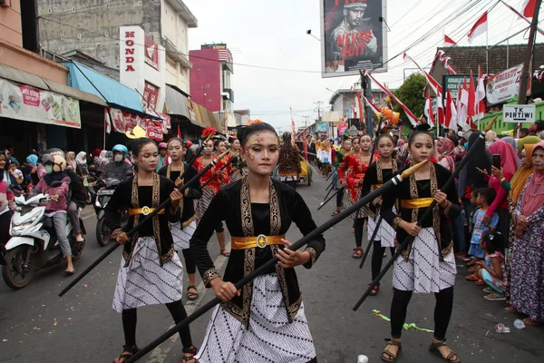Desfile Trajes Culturales Tradicionales Jóvenes Batang Indonesia Java Central Indonesia — Foto de Stock